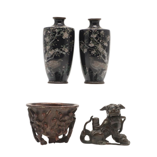 628 - CHINESE CARVED WOODEN CUP, BRONZE DOG OF FO & CLOISONNE VASES. A mixed lot including an interesting ... 