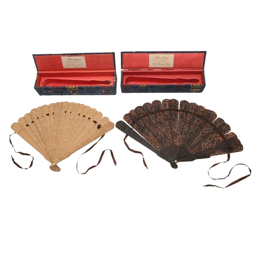 629 - CHINESE BOXED TORTOISESHELL & SANDALWOOD FANS - HOACHING. Two interesting boxed fans, including a Ca... 