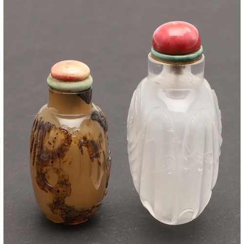 637 - CHINESE AGATE & ROCK CRYSTAL CARVED SNUFF BOTTLES. Including a rock crystal snuff bottle, carved wit... 