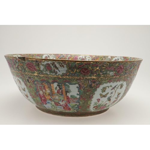 644 - LARGE CHINESE 19THC CANTONESE BOWL. An unusually large 19thc Cantonese bowl, painted with panels of ... 