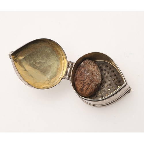 106 - A LATE 17TH/ EARLY 18TH CENTURY SILVER TEAR DROP NUTMEG GRATER. with a hinged cover & base, engraved... 