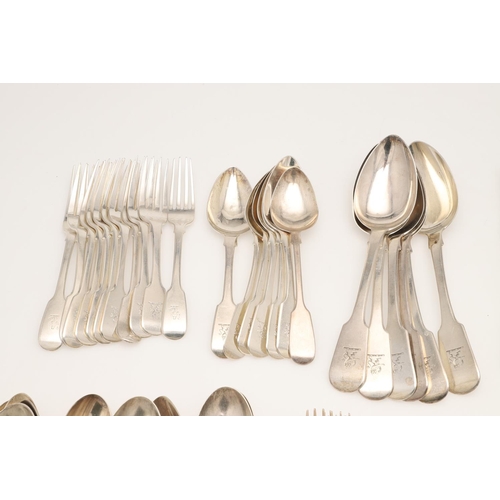 14 - SILVER FLATWARE. to include the following pieces in Fiddle pattern: 10 table forks, 6 tablespoons, 1... 