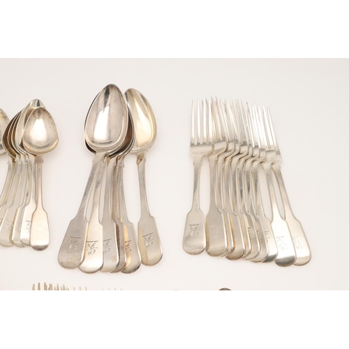 14 - SILVER FLATWARE. to include the following pieces in Fiddle pattern: 10 table forks, 6 tablespoons, 1... 