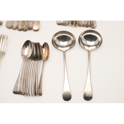 15 - AN EDWARDIAN PART-CANTEEN OF OLD ENGLISH PATTERN SILVER FLATWARE. to include 6 tablespoons, 12 table... 