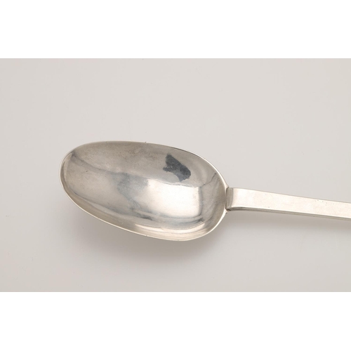 21 - A WILLIAM III SILVER TREFID SPOON. with a ribbed rattail and engraved on the back of the terminal wi... 