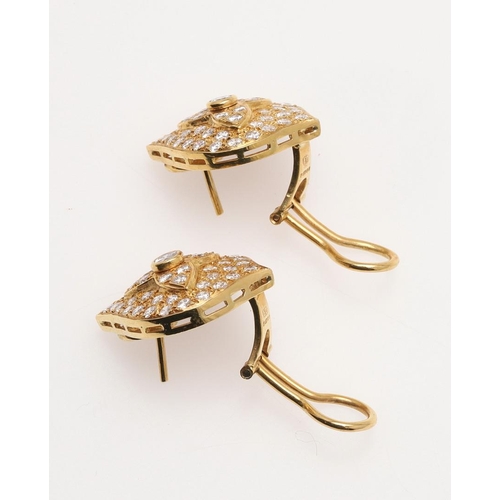 255 - A PAIR OF DIAMOND AND GOLD EARRINGS. of teardrop-shape, the gold mounts set with round brilliant-cut... 