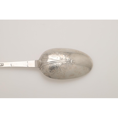 26 - A WILLIAM III SILVER LACE-BACK TREFID SPOON. the back of the bowl with a ribbed rattail and foliate ... 