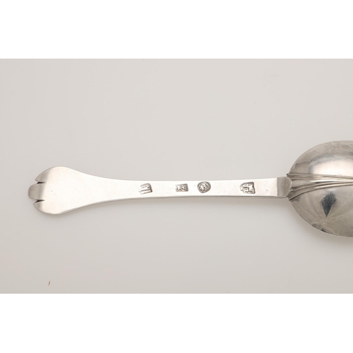 34 - A JAMES II SILVER TREFID SPOON. the oval bowl with a ribbed rattail, by Thomas Issod, London 1688; 7... 