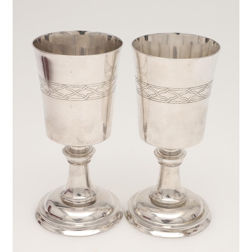 49 - TWO MODERN LIMITED EDITION COMMEMORATIVE SILVER GOBLETS. each modelled as a reproduction of The Hert... 