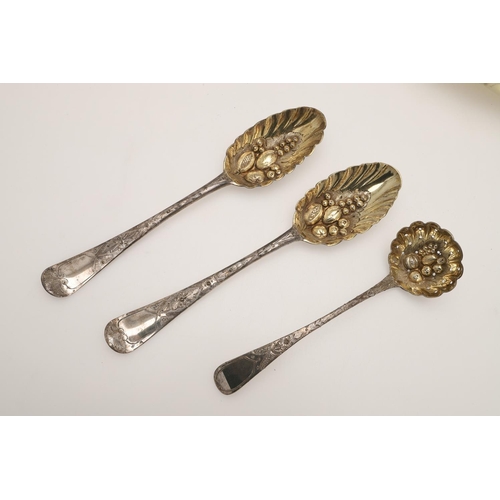 51 - A VICTORIAN SILVERGILT FRUIT TAZZA & MATCHING DISHES. of shaped oval outline, with bead borders and ... 