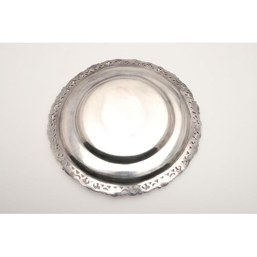 55 - 20TH CENTURY EGYPTIAN SILVER. a dinner plate, side plate, two smaller plates and a sauce boat, all C... 