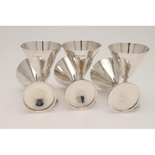 84 - A SET OF SIX GEORGE V SMALL SILVER GOBLETS. with conical bowls, knopped stems and on circular feet, ... 