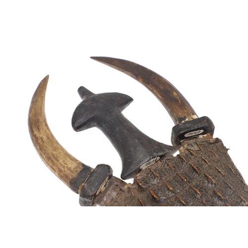 109 - A SUDANESE TRIPLE DAGGER OF THE MAHDIST PEOPLE. With a central knife having an 18.5 cm pointed blade... 