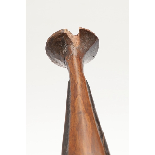 146 - AN AMBO OR OVAMBO KNIFE AND SCABBARD, NORTHERN NAMIBIA. The 19.5 cm straight, pointed blade with a c... 