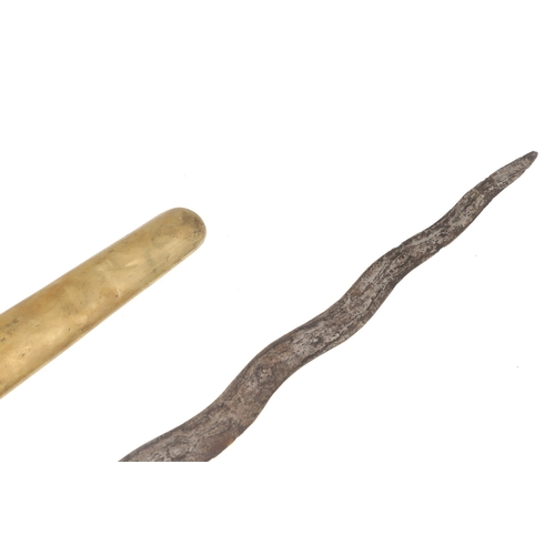 38 - A 19TH CENTURY 'JEWEL' MOUNTED JAVANESE KRIS AND SCABBARD. The 35.5 cm blade with eight curves and p... 