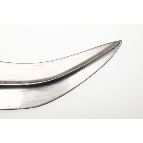 63 - A YEMENI JANABI KNIFE AND SCABBARD ON THE ORIGINAL BROAD BELT. The knife with a 22 cm curved blade w... 