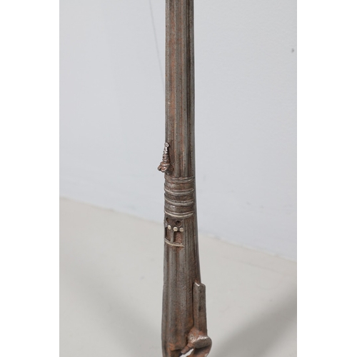 8 - AN OMANI GUN BARREL OF UNUSUAL FLUTED FORM. A 117 cm long gun barrel of a type known as Abu Fitilia ... 
