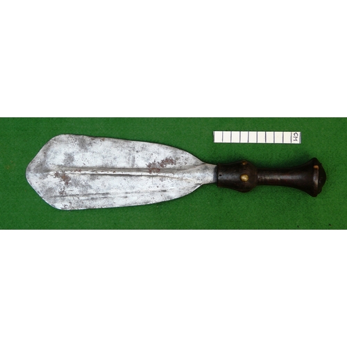 89 - A LKULA KUBA CLUB KNIFE. The 22 cm club form blade with pronounced central spine, on a short wooden ... 