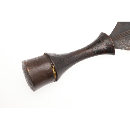 97 - AN AFRICAN KNIFE OF THE NGALA A BANTU OR BANGALA PEOPLE. The 26 cm spear shaped blade with three nar... 