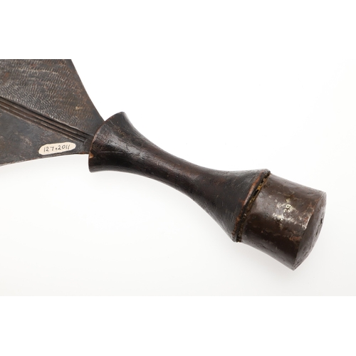 97 - AN AFRICAN KNIFE OF THE NGALA A BANTU OR BANGALA PEOPLE. The 26 cm spear shaped blade with three nar... 