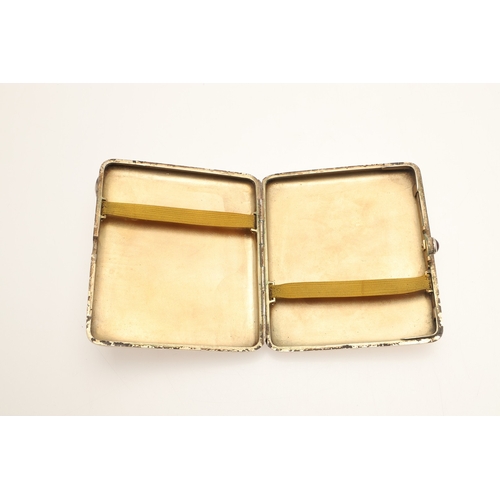 101 - AN EARLY 20TH CENTURY RUSSIAN 84 ZOLOTNIK SILVER CIGARETTE CASE. Early 20th century, of rounded rect... 