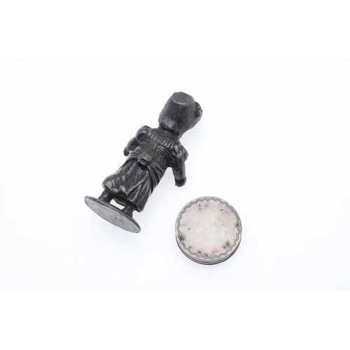 112 - A GEORGE III SILVER PILL BOX AND A QUANTITY OF ASHANTI STYLE ARTIFACTS. The pill box in the form of ... 