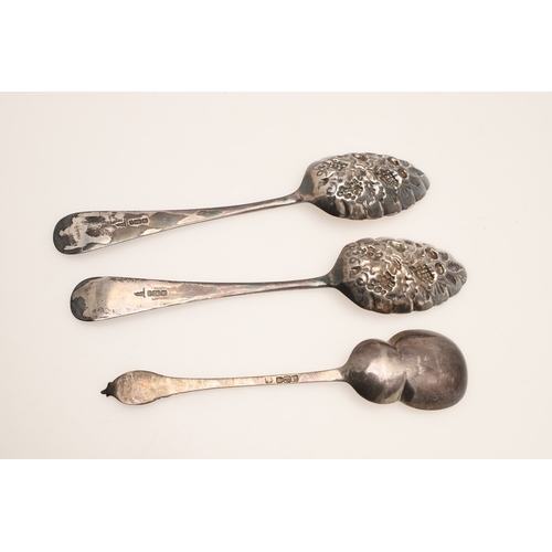 13 - THREE VICTORIAN SILVER BERRY SPOONS. To include a pair by Walker & Hall, Sheffield, 1901 (Length 22c... 