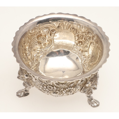 86 - A VICTORIAN GEORGE II STYLE IRISH SILVER CREAM JUG AND SUGAR BOWL. The jug and sugar bowl both with ... 