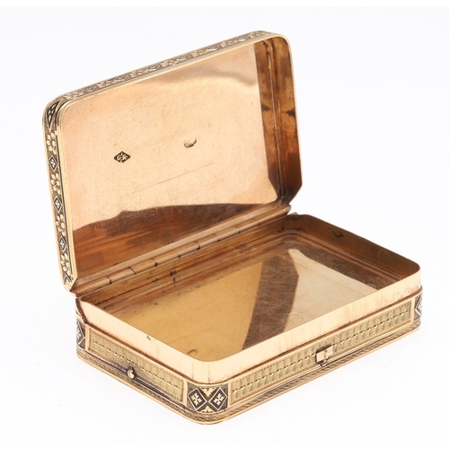 122 - A SWISS GOLD SNUFF BOX WITH MUSICAL MOVEMENT. Rectangular with rounded corners and engine turned dec... 