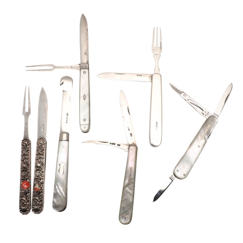 144 - A GEORGE 111 SILVER COMBINED KNIFE AND FORK , A MATCHING KNIFE AND FORK C. 1820, THREE OTHERS, VARIO... 