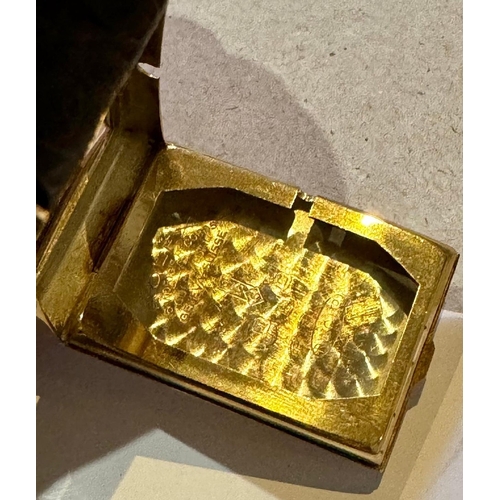 206 - A 9CT GOLD CHRONOMETER MECHANICAL WRISTWATCH BY ROLEX. the signed rectangular-shaped dial with Arabi... 