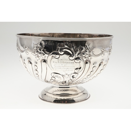 41 - AN EARLY 20TH CENTURY SILVER ROSE BOWL, MILITARY INTEREST. Of circular form with embossed lobes and ... 