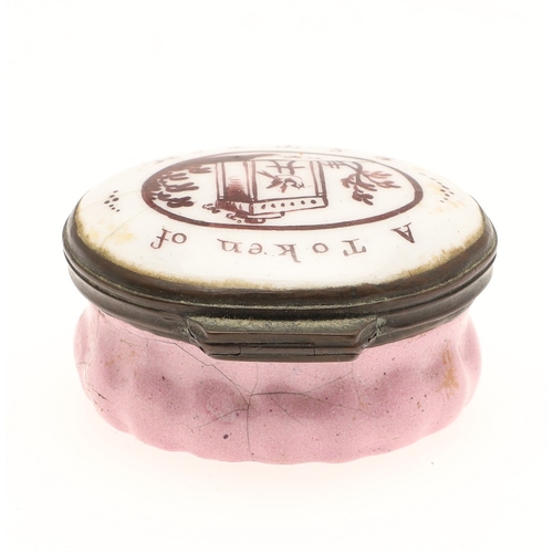 95 - AN 18TH CENTURY STAFFORDSHIRE BILSTON ENAMEL PILL BOX. The cover with 'A Token of Esteem' with desig... 