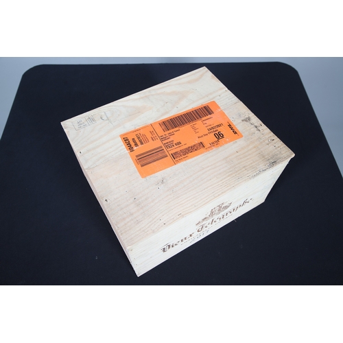 452 - VIEUX TELEGRAPHE - CHATEAUNEUF-DU-PAPE 2017. Six bottles of Le Vieux Telegraphe Chateauneuf-du-Pape ... 