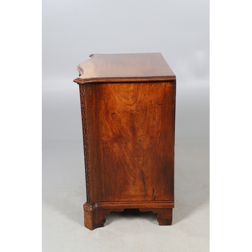465 - A GEORGE III MAHOGANY SERPENTINE CHEST OF DRAWERS, CIRCA 1750. the top with moulded edge above brush... 