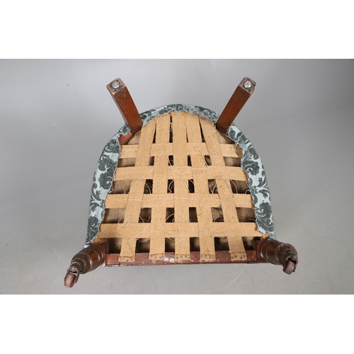 476 - A WILLIAM IV GILLOWS STYLE MAHOGANY LIBRARY CHAIR. the concave back to overstuffed arms, carved reed... 