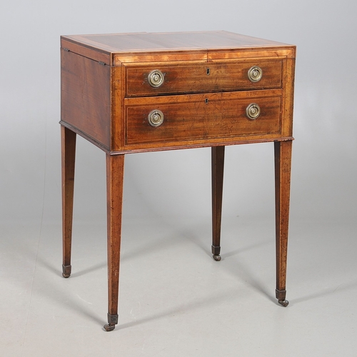 494 - A FINE GEORGE III GENTLEMAN'S MAHOGANY AND BOXWOOD STRUNG WASHSTAND. the crossbanded top opening to ... 