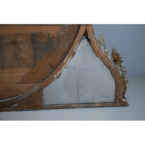 535 - A LARGE 19TH CENTURY GILT GESSO OVAL WALL MIRROR. the tripple section plate to a wire mounted gilt g... 