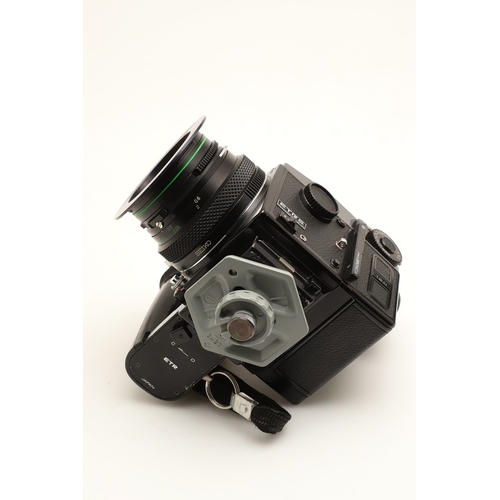 570 - ZENZA BRONICA CAMERA, LENSES & ACCESSORIES. A Zenza Bronica ERTS camera, with an attached Zenzanon l... 