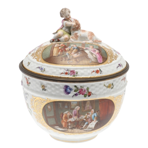 640 - LARGE GERMAN PORCELAIN BOWL & COVER. A late 19thc bowl and cover, with oval panels painted with a va... 
