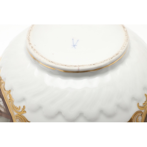 640 - LARGE GERMAN PORCELAIN BOWL & COVER. A late 19thc bowl and cover, with oval panels painted with a va... 