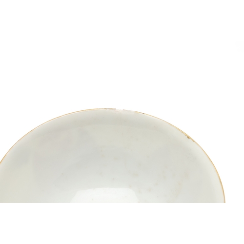 706 - SET OF THREE CHINESE 'PHOENIX MEDALLIONS' BOWLS - GUANGXU. A set of three porcelain bowls, painted i... 