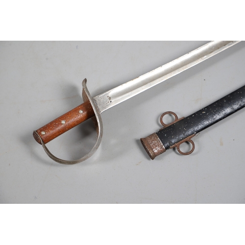 100 - AN 1890 PATTERN CAVALRY TROOPERS SWORD AND SCABBARD. With an 87 cm slightly curved and pointed blade... 