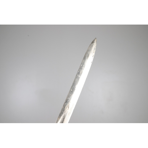 100 - AN 1890 PATTERN CAVALRY TROOPERS SWORD AND SCABBARD. With an 87 cm slightly curved and pointed blade... 