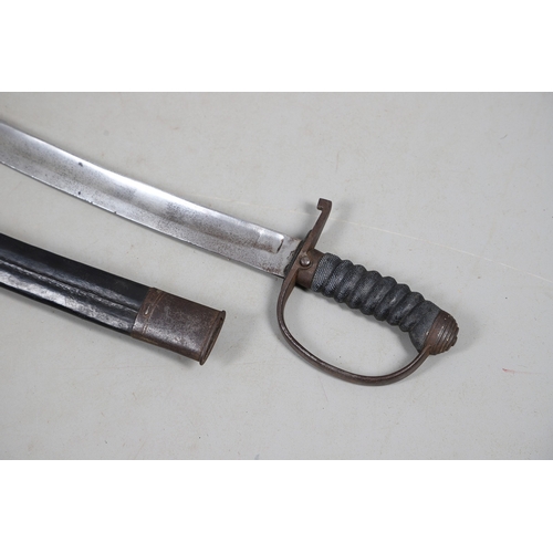 106 - A NINETEENTH CENTURY BRITISH POLICE OFFICER'S SWORD AND SCABBARD. With a 58 cm curved blade with poi... 