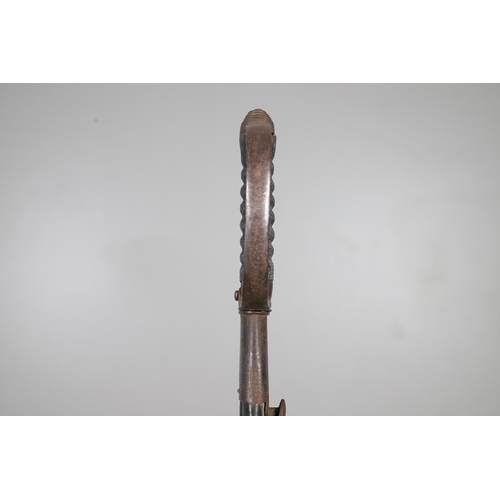 106 - A NINETEENTH CENTURY BRITISH POLICE OFFICER'S SWORD AND SCABBARD. With a 58 cm curved blade with poi... 