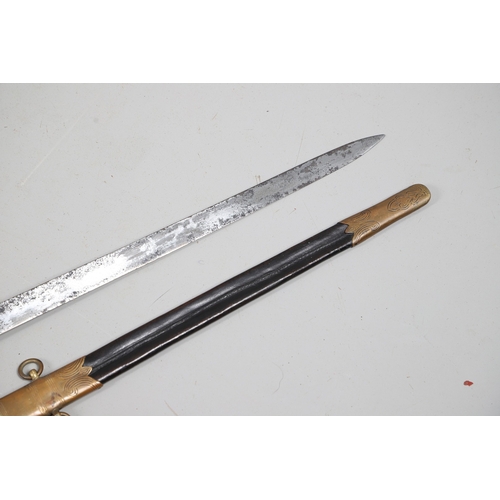 109 - A VICTORIAN MIDSHIPMAN'S DIRK AND SCABBARD. With a 44 cm straight, pointed unfullered blade, the cro... 