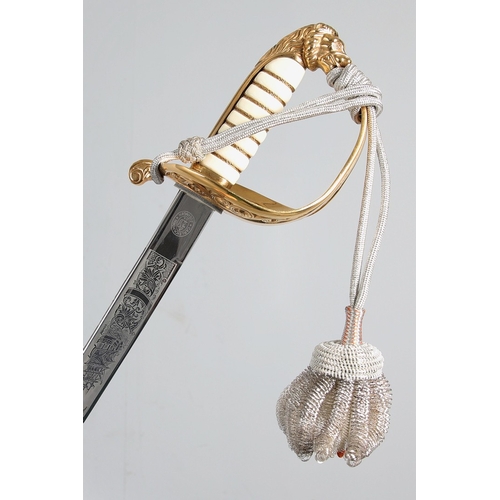 110 - A DUTCH NAVAL OFFICERS SWORD, SCABBARD AND BELT BY EICKHORN OF SOLINGEN. The 90 cm, curved, spear po... 