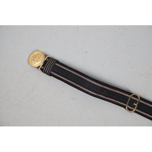 110 - A DUTCH NAVAL OFFICERS SWORD, SCABBARD AND BELT BY EICKHORN OF SOLINGEN. The 90 cm, curved, spear po... 