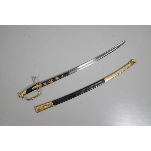 111 - A FRENCH NAPOLEONIC PERIOD INFANTRY OFFICER'S SWORD AND SCABBARD. With a 72 cm curved blade with poi... 